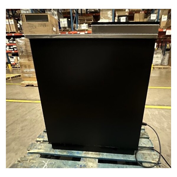 Scratch and Dent Avantco HBB-25-HC 25" Black Horizontal Bottle Cooler