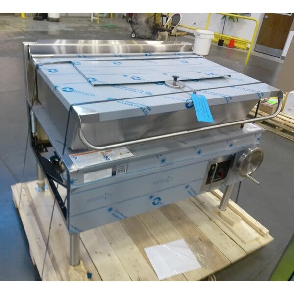 Scratch and Dent Cleveland SGL-40-TR Natural Gas 40 Gallon DuraPan Open Base Tilt Skillet - 130,000 BTU