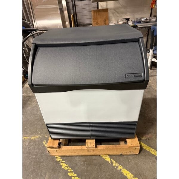 Scratch and Dent Scotsman CU3030SA-1 Prodigy® Series 30" Air Cooled Undercounter Small Cube Ice Machine - 313 lb.