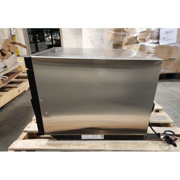 Scratch and Dent Amana RC22S2 Heavy Duty Stainless Steel Commercial Microwave Oven with Push Button Controls - 208/240V, 2200W