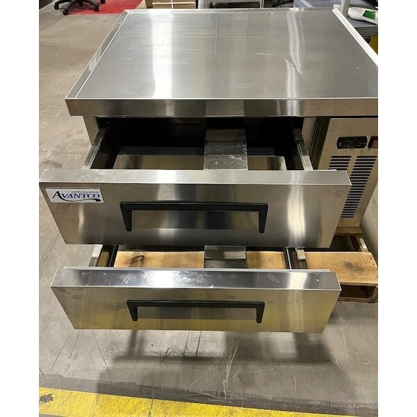 Scratch and Dent Avantco CBE-36-HC 36" 2 Drawer Refrigerated Chef Base