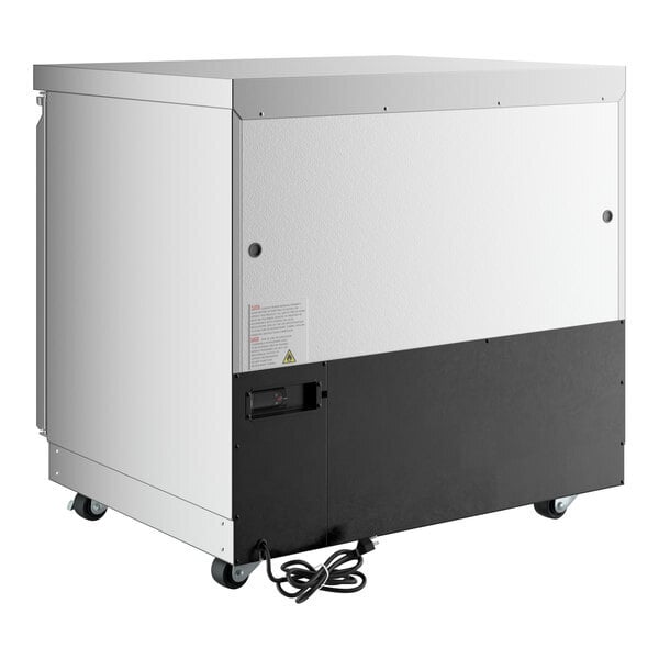 Scratch and Dent Avantco ZUC-36R-HC 36" Front Breathing Undercounter Refrigerator