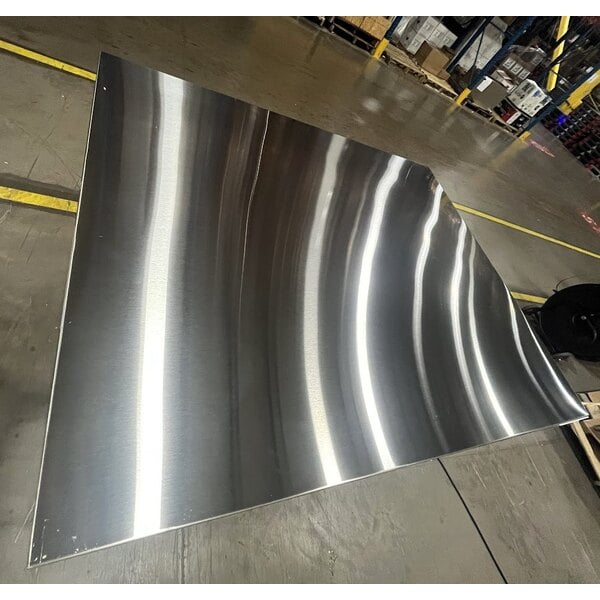 Scratch and Dent Avantco ZUC-36R-HC 36" Front Breathing Undercounter Refrigerator