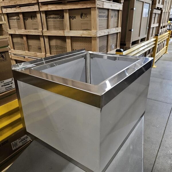 Scratch and Dent Regency 25" 16-Gauge Stainless Steel One Compartment Floor Mop Sink - 20" x 16" x 12" Bowl
