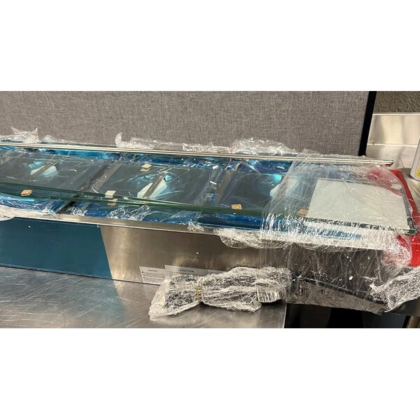 Scratch and Dent Avantco BMFW5 57" Electric Bain Marie Buffet Countertop Food Warmer with 5 Half Size Wells - 1750W, 120V