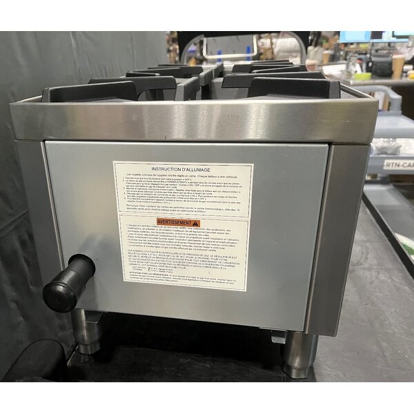 Scratch and Dent Vollrath HPG2-12 Cayenne 2 Burner Countertop Hot Plate / Range, Natural / LP Gas