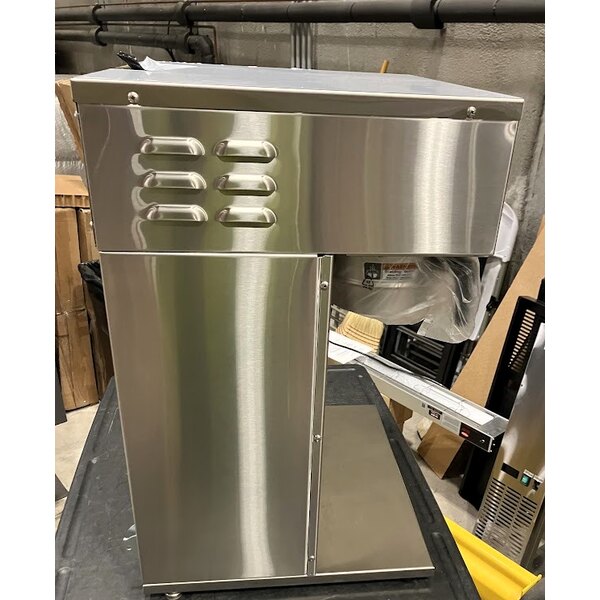 Scratch and Dent Curtis D1000GT12A000 14 3/4" Twin Airpot Coffee Brewer - 220V