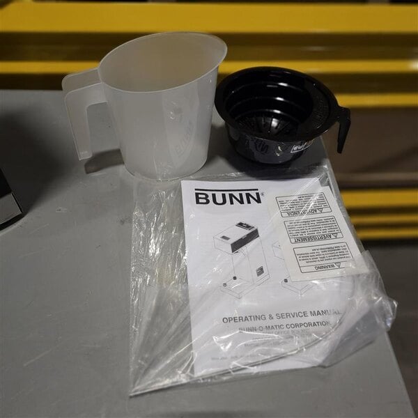 Scratch and Dent Bunn 33200.0010 VPR-APS Pourover Airpot Coffee Brewer - 120V