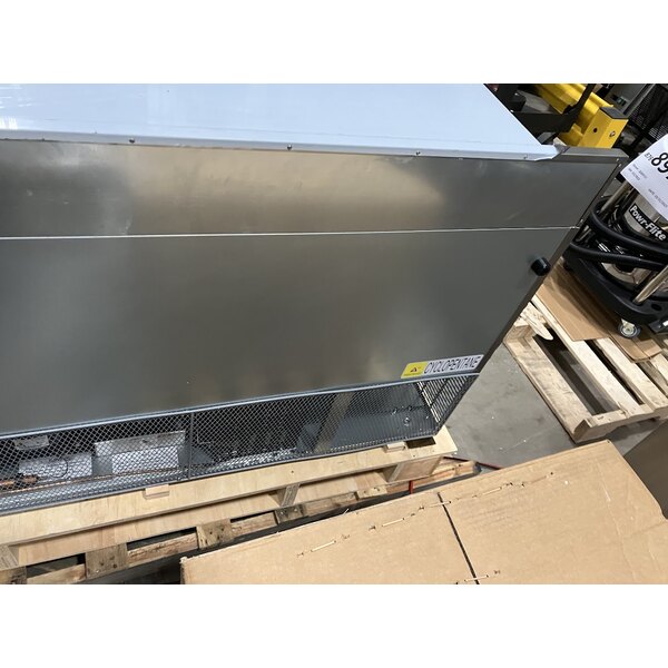 Scratch and Dent Avantco AWT-60F 60" Worktop Freezer with 3 1/2" Backsplash