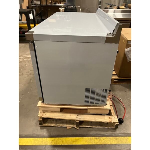 Scratch and Dent Avantco AWT-60F 60" Worktop Freezer with 3 1/2" Backsplash