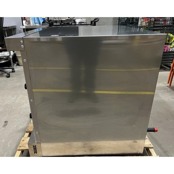 Scratch and Dent Wolf by Vulcan WC4GD-11D3 Single Deck Full Size Natural Gas Convection Oven - 50,000 BTU