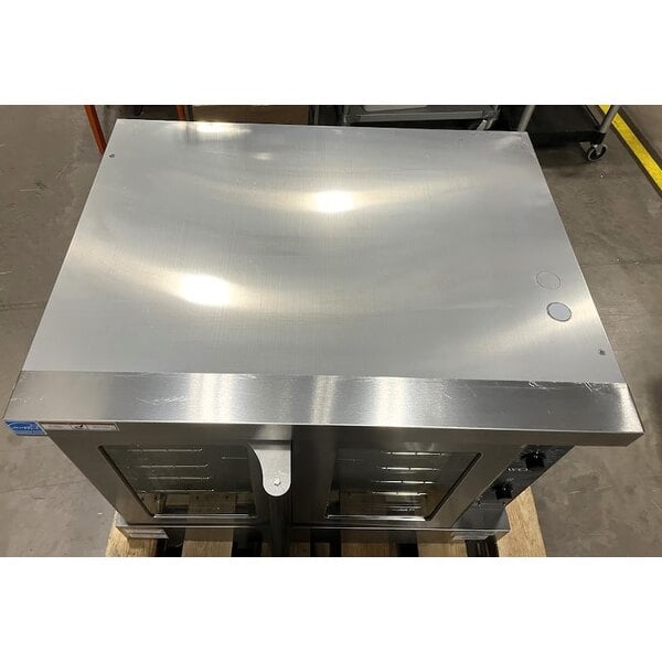 Scratch and Dent Wolf by Vulcan WC4GD-11D3 Single Deck Full Size Natural Gas Convection Oven - 50,000 BTU