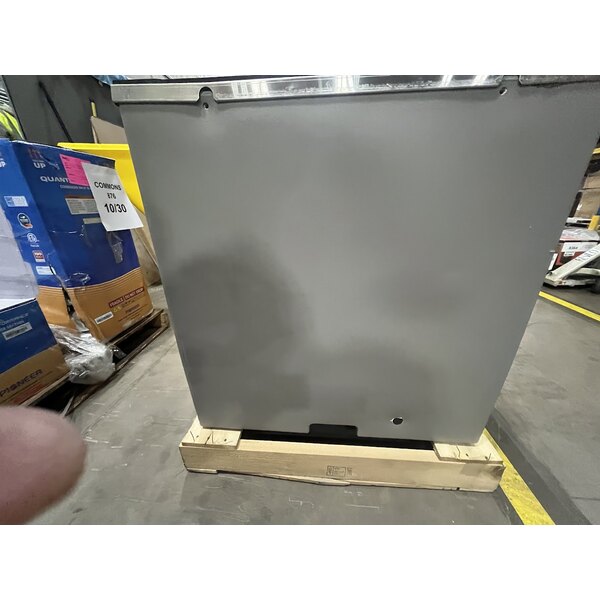 Scratch and Dent Scotsman B330P Ice Storage Bin 344 lb.