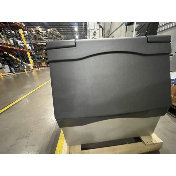 Scratch and Dent Scotsman B330P Ice Storage Bin 344 lb.