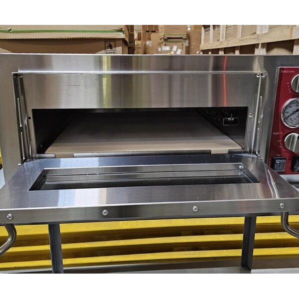 Scratch and Dent Avantco DPO-18-S Single Deck Countertop Pizza/Bakery Oven - 1700W, 120V