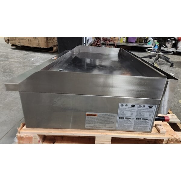 Scratch and Dent Globe GG48G 48" Countertop Gas Griddle - 120,000 BTU