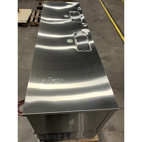 Scratch and Dent Avantco UDD-4-HC-S Stainless Steel Kegerator / Beer Dispenser with (2) 2 Tap Towers - (3) 1/2 Keg Capacity