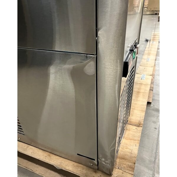 Scratch and Dent Avantco UDD-4-HC-S Stainless Steel Kegerator / Beer Dispenser with (2) 2 Tap Towers - (3) 1/2 Keg Capacity