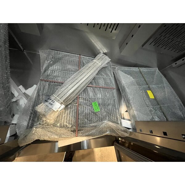 Scratch and Dent Avantco SS-3R-HC 81 5/16" Stainless Steel Solid Door Reach-In Refrigerator