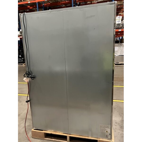 Scratch and Dent Avantco Z2-F-HC 54" Solid Door Stainless Steel Reach-In Freezer