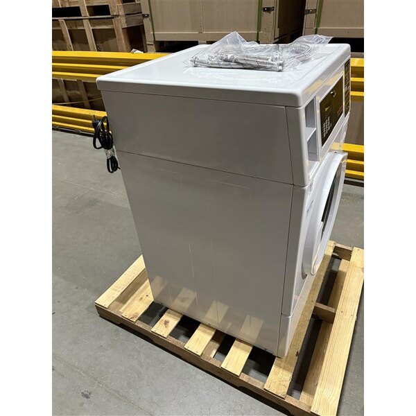 Scratch and Dent Speed Queen Quantum Gold Pro FV6010WN 3.42 cu. ft. 27" Front Load Commercial Washer with Front Control - Coin Operated