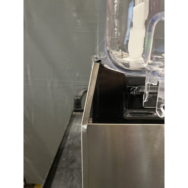 Scratch and Dent Vollrath VBBE2-37-S Double 5.28 Gallon Bowl Refrigerated Beverage Dispenser with Stirring Paddle Circulation - 115V