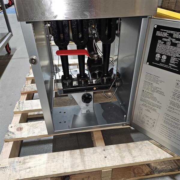 Scratch and Dent MainStreet Equipment Liquid Propane 40 lb. Stainless Steel Floor Fryer - 90,000 BTU