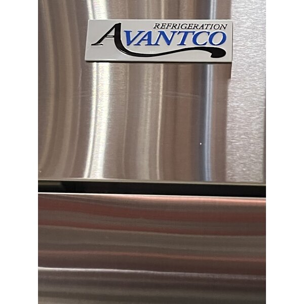 Scratch and Dent Avantco A-23F-HC 29" Solid Door Reach-In Freezer