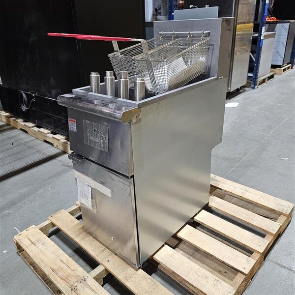 Scratch and Dent MainStreet Equipment Liquid Propane 40 lb. Stainless Steel Floor Fryer - 90,000 BTU
