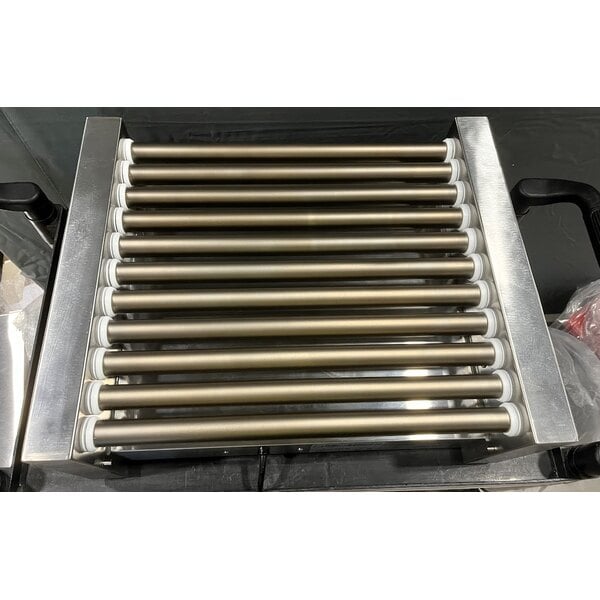 Scratch and Dent Avantco RG1830NS 30 Hot Dog Roller Grill with 11 Non-Stick Rollers - 120V, 910W