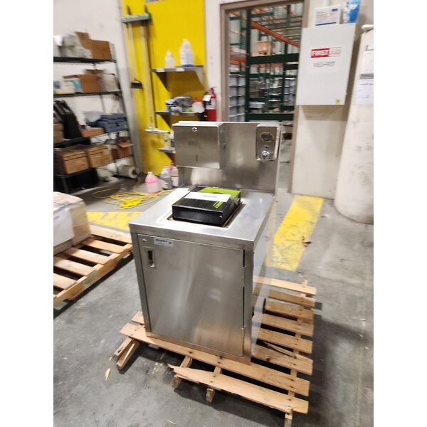 Scratch and Dent Regency Space Saver Single Bowl Hot and Cold Portable Hand Sink Cart with 8" Swivel Gooseneck Faucet