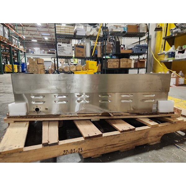 Scratch and Dent Avantco EG36N 36" Electric Countertop Griddle - 208/240V, 7488W-10080W