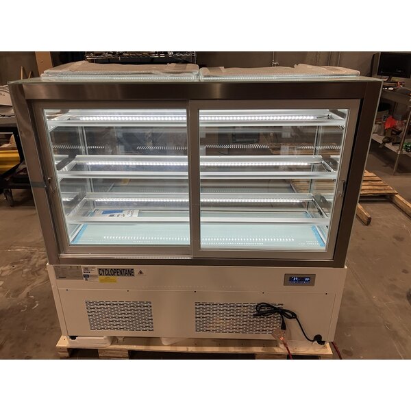 Scratch and Dent Avantco BCF-60-HC 59 1/8" Square Glass White Refrigerated Bakery Display Case
