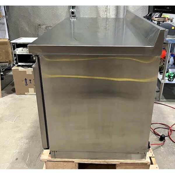 Scratch and Dent Avantco ZWT-60F-HC 60" Front Breathing Worktop Freezer with 3 1/2" Backsplash