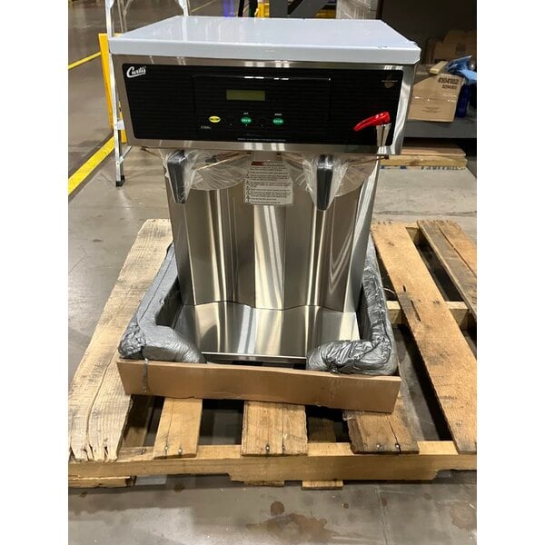 Scratch and Dent Curtis D1000GT63A000 14 3/4" Twin Airpot Coffee Brewer - 120/220V