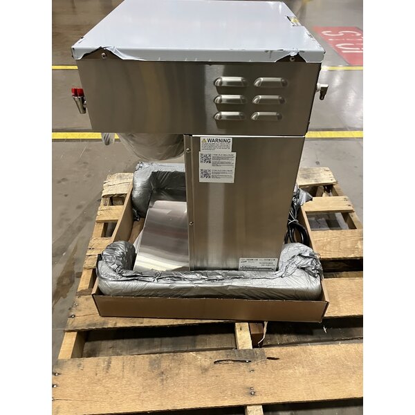 Scratch and Dent Curtis D1000GT63A000 14 3/4" Twin Airpot Coffee Brewer - 120/220V