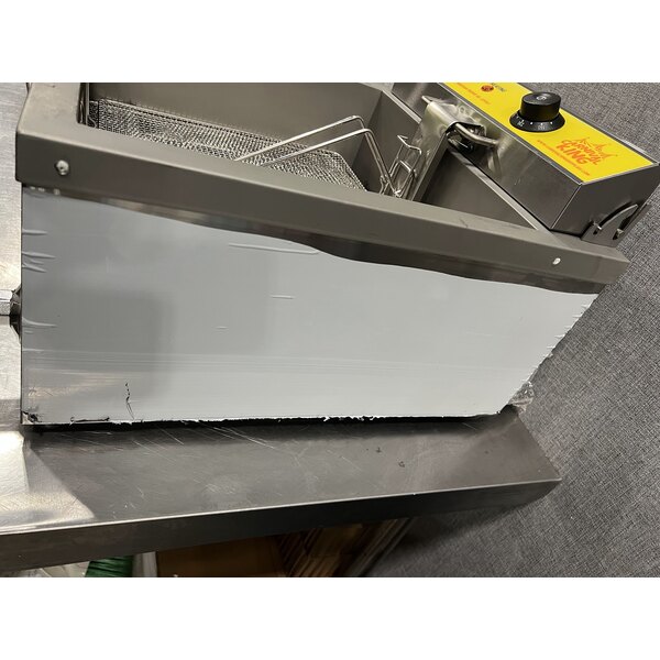 Scratch and Dent Carnival King DFC44001 25 lb. Funnel Cake / Donut Fryer - 240V, 4400W