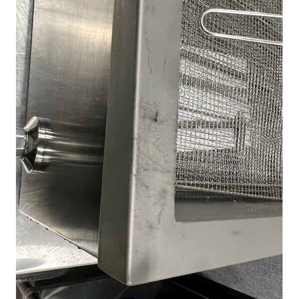 Scratch and Dent Carnival King DFC44001 25 lb. Funnel Cake / Donut Fryer - 240V, 4400W