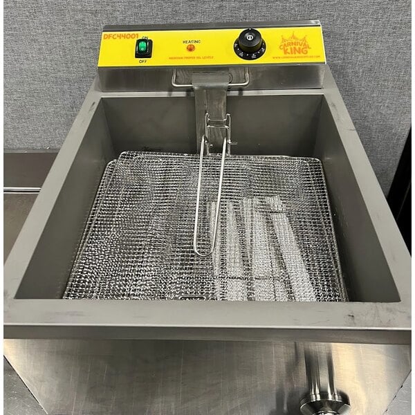 Scratch and Dent Carnival King DFC44001 25 lb. Funnel Cake / Donut Fryer - 240V, 4400W