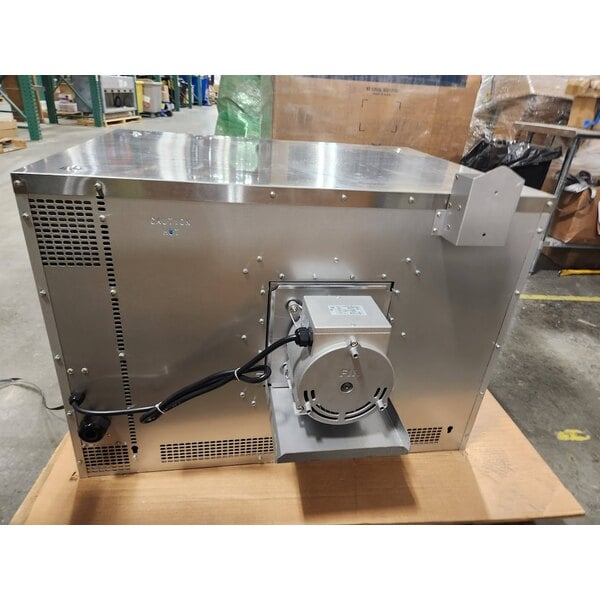 Scratch and Dent Cooking Performance Group FEC-100-D Single Deck Standard Depth Full Size Electric Convection Oven - 240V, 1 Phase, 11.9 kW