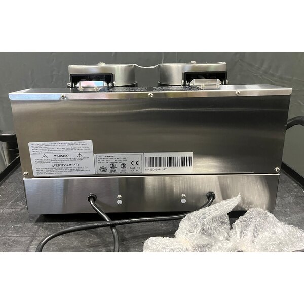 Scratch and Dent Carnival King WBM26DGT Non-Stick Double Belgian Waffle Maker with Digital Timer and Temperature Controls - 120V