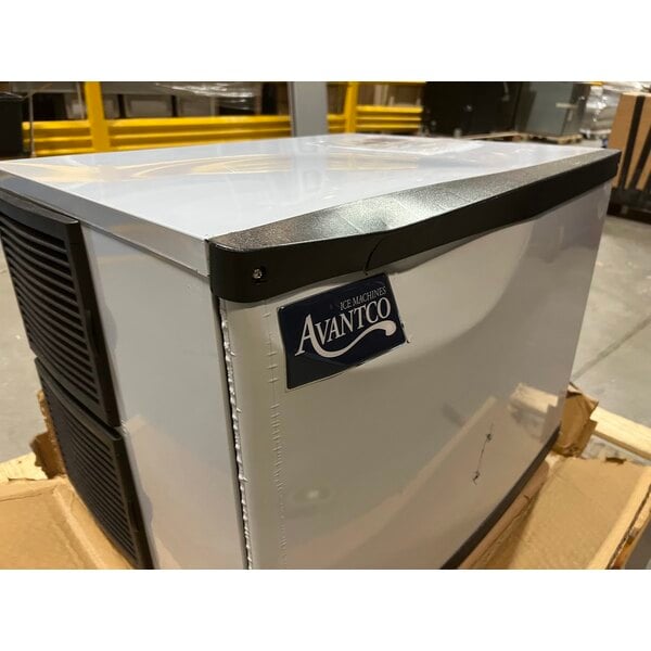 Scratch and Dent Avantco Ice MC-H-530-A 30" Air Cooled Modular Half Cube Ice Machine - 500 lb.