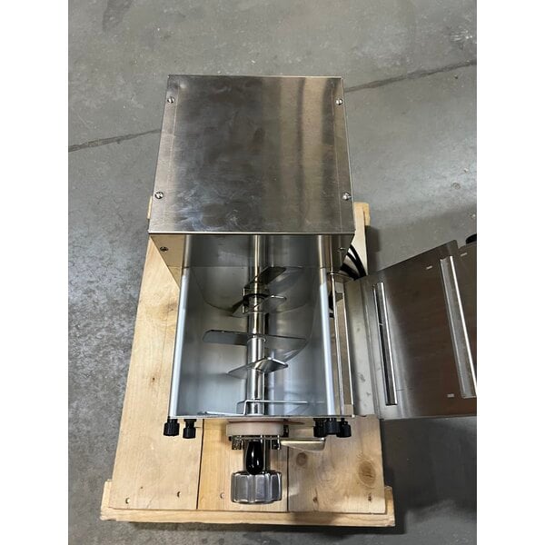 Scratch and Dent Estella PEM4 4 lb. Countertop Pasta Extruder Machine - 120V, 1/2 hp