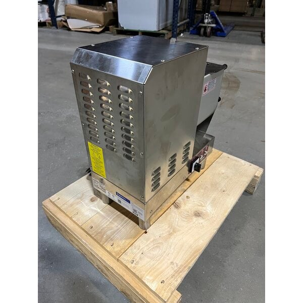 Scratch and Dent Estella PEM4 4 lb. Countertop Pasta Extruder Machine - 120V, 1/2 hp