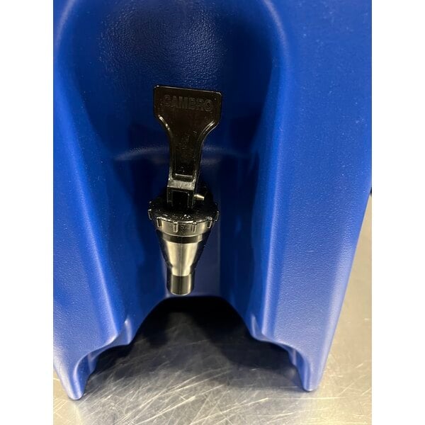 Scratch and Dent Cambro 250LCD186 Camtainer® 2.5 Gallon Navy Blue Insulated Beverage Dispenser