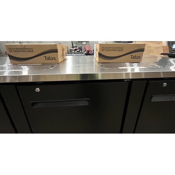 Scratch and Dent Avantco UDD-4-HC Black Kegerator / Beer Dispenser with (2) 2 Tap Towers - (3) 1/2 Keg Capacity