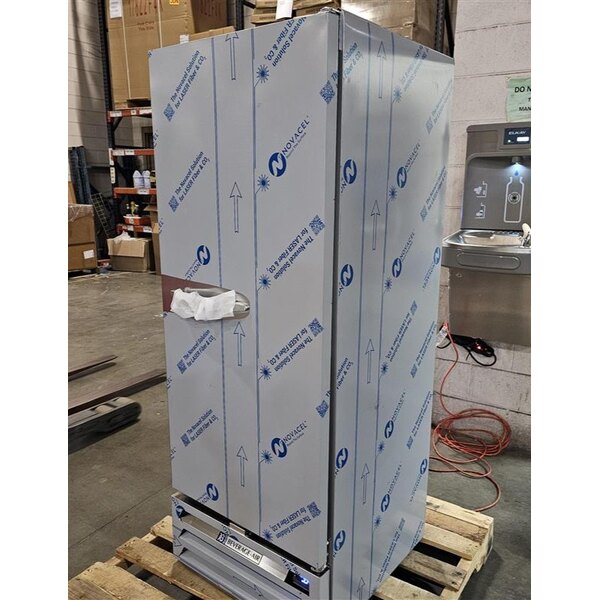 Scratch and Dent Beverage-Air FB12HC-1S 24" Vista Series One Section Solid Door Reach-In Freezer - 12 cu. ft.