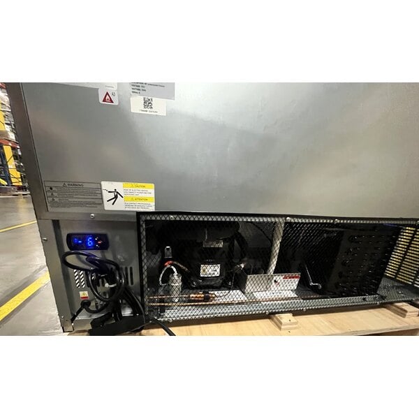 Scratch and Dent Avantco AU-48F 48" Undercounter Freezer