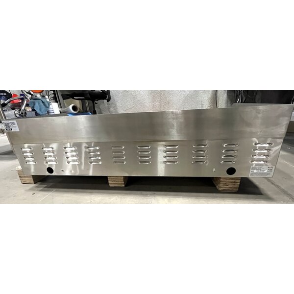 Scratch and Dent Avantco EG48N 48" Electric Countertop Griddle - 208/240V, 10482W-14000W