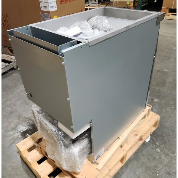 Scratch and Dent Avantco F4-ES-N 45-50 lb. Natural Gas Stainless Steel Floor Fryer - 85,000 BTU